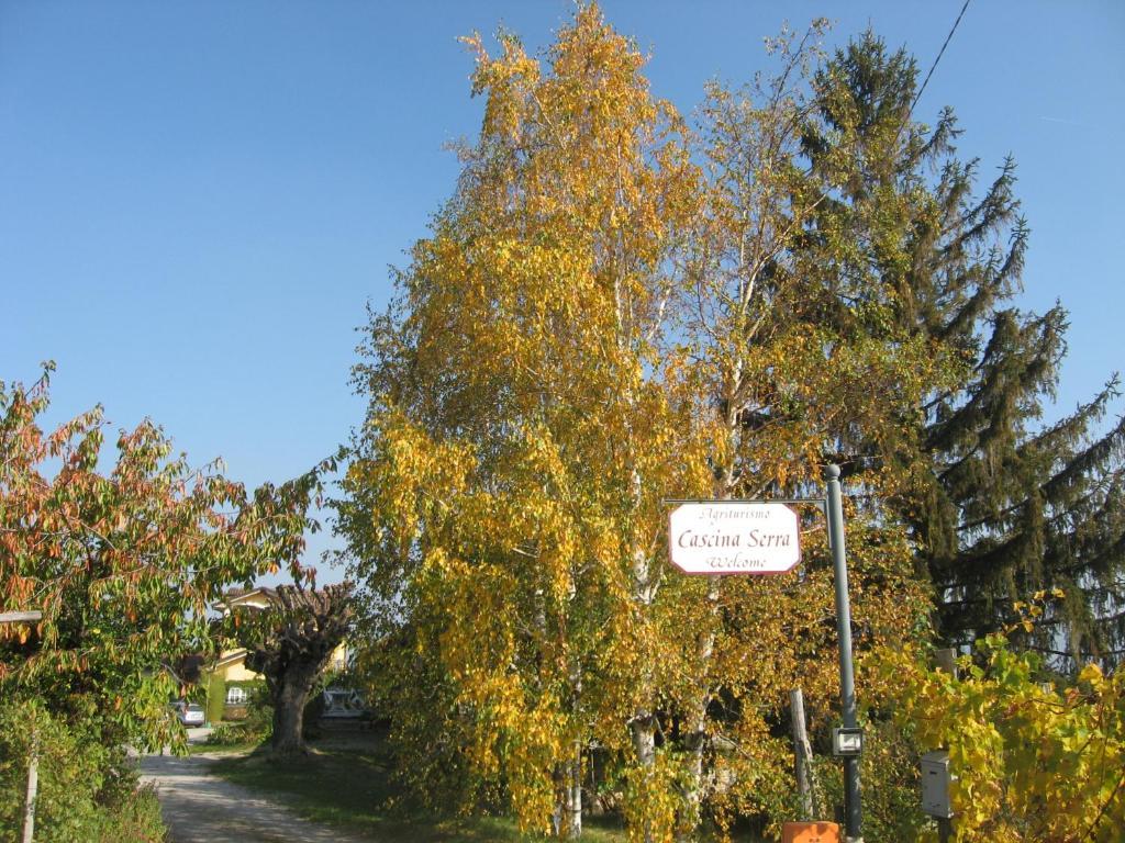 Agriturismo Cascina Serra Коссано-Бельбо Экстерьер фото