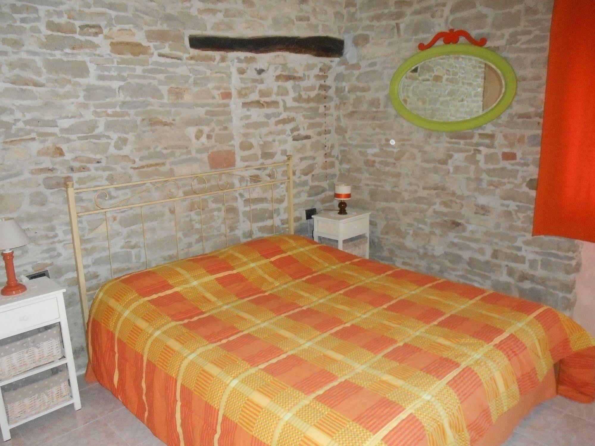 Agriturismo Cascina Serra Коссано-Бельбо Экстерьер фото